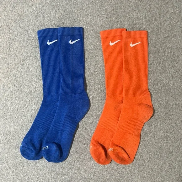 🧦 Nike Adult Crew Athletic Socks in Red, Green, Orange & Blue (4-Pack) - Picture 2 of 7